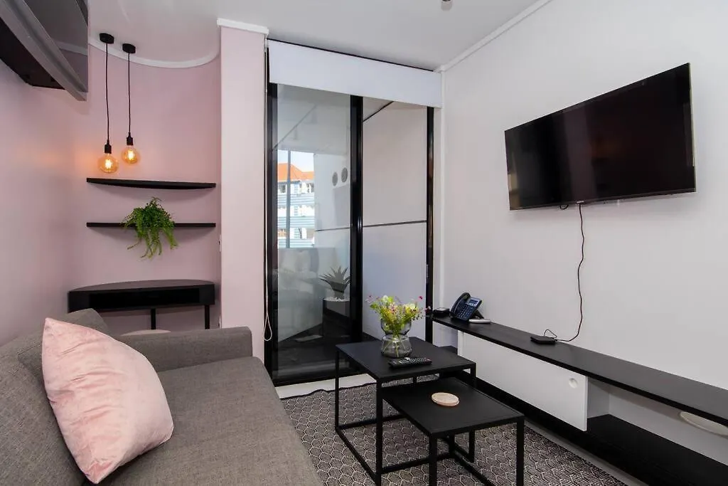 Apartment Petite Apart In Sea Point 107 Flamingo Cape Town